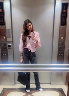 Anisha Tanwani - Transsexual companion in Mumbai Photo 19 of 19