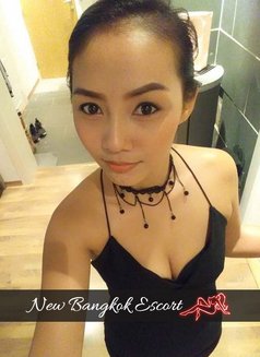 Anissa - escort in Bangkok Photo 5 of 12