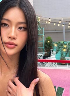 Anita - escort in Osaka Photo 5 of 9