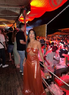 Anita - escort in Dubai Photo 7 of 7