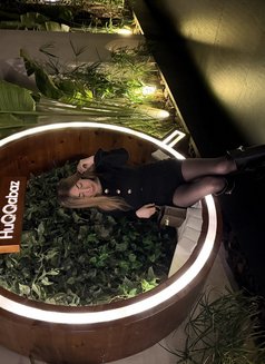 Anita - escort in Dubai Photo 6 of 6