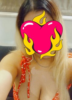 Anita - escort in Muscat Photo 5 of 6