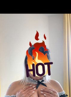 Anita - puta in Muscat Photo 5 of 11