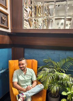Anixxx - Male escort in Kolkata Photo 2 of 6