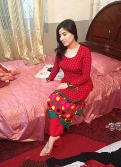 Aniy Khan Call Girls - puta in Karāchi Photo 1 of 10