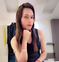 Anjal Rose - Transsexual dominatrix in Indore