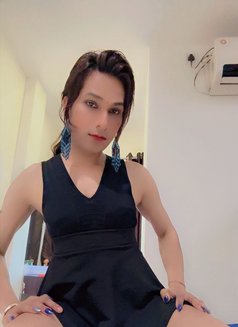 Anjal Rose - Transsexual dominatrix in Indore Photo 2 of 9