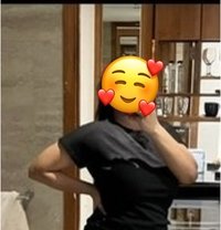 Chubby love - escort in Colombo
