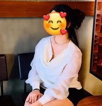 Anjali Arora Collage Going Girl - puta in Ajmān