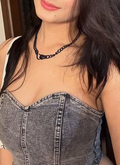 Anjali Cutie - puta in Bangalore Photo 2 of 2