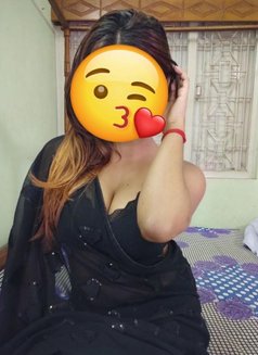 Housewife Anjali - escort in Gurgaon Photo 1 of 6