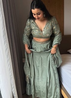 Anjali - escort in Abu Dhabi Photo 2 of 4