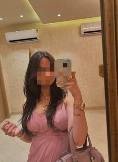 Anjali - puta in Bangalore Photo 2 of 5