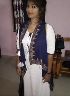 Anjali - puta in Bangalore Photo 2 of 3