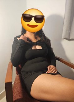 Anjali 18 years old Indian model - escort in Dubai Photo 8 of 9