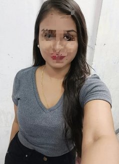 Anjali - puta in Pune Photo 1 of 2
