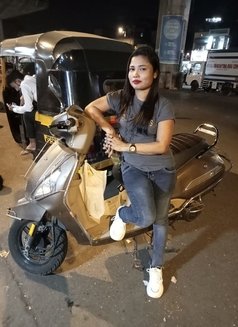 Aditi Patel Here Mumbai - escort agency in Navi Mumbai Photo 1 of 4