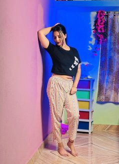 Anjali Sharma - puta in Bangalore Photo 2 of 3