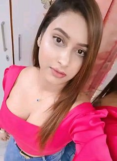 Anjali Sharma - puta in New Delhi Photo 2 of 7
