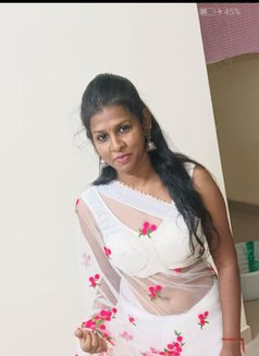 Anjana - escort in Chennai Photo 12 of 13