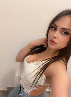Anjie - escort in Beirut Photo 2 of 9