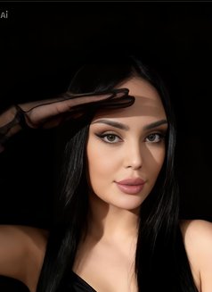 Anjie - escort in Beirut Photo 4 of 9