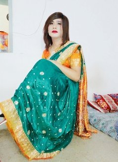 Anju - Transsexual escort in Bangalore Photo 1 of 4
