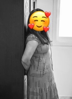 I Am Anju Independent meeting (Mallu) - escort in Sharjah Photo 2 of 3