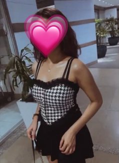 Anju - escort in Dubai Photo 2 of 3