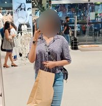 TANVI(web cam & Real Meet)..🥰 - puta in Hyderabad