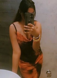 Ankita, Cam & Real Meet - puta in Kochi Photo 3 of 3