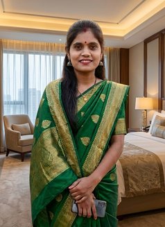 Ankita - puta in Ahmedabad Photo 1 of 1