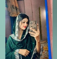 Ankita - puta in Ajmān