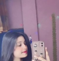 Ankita - puta in Ajmān
