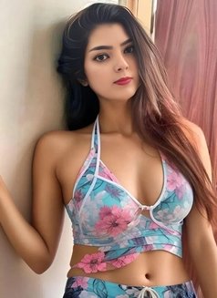 Pallavi Indian - escort in Abu Dhabi Photo 1 of 3