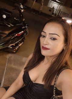 Ankita Kapoor - escort in Bangalore Photo 2 of 4