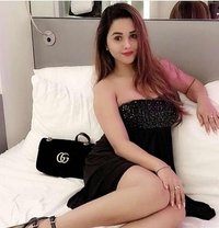 Mumbai Escorts - puta in Mumbai Photo 1 of 3