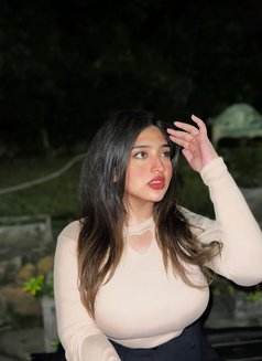 Ankita Sharma - puta in Abu Dhabi Photo 1 of 5
