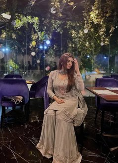 Ankita Sharma - puta in Dubai Photo 3 of 4