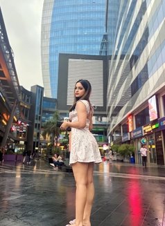 Ankita Singh - puta in Dubai Photo 3 of 6