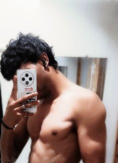 Anku - Acompañantes masculino in New Delhi Photo 1 of 1