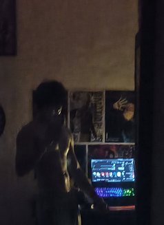 Kuro.Ank - Male escort in New Delhi Photo 4 of 7