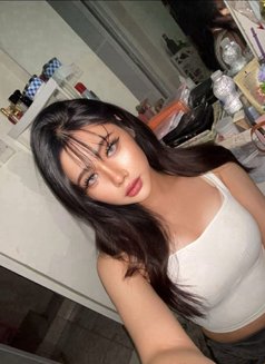 Anly (VVIP) - Transsexual escort in Al Manama Photo 4 of 6