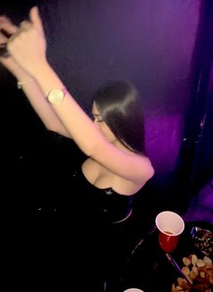 Ann Devin Top - Transsexual escort in Manila Photo 7 of 10
