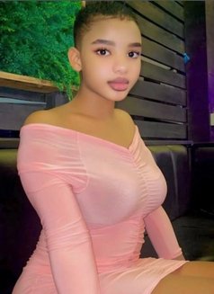 Ann - escort in Riyadh Photo 1 of 2