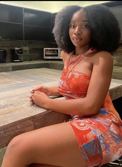 Ann - escort in Lagos, Nigeria Photo 2 of 3