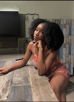 Ann - escort in Lagos, Nigeria Photo 3 of 3