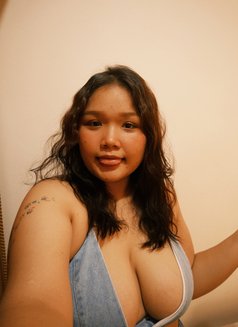 Ann - puta in Bangkok Photo 2 of 6