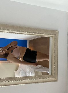 Anna Anie - masseuse in Phuket Photo 4 of 6