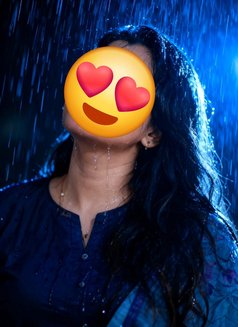 Anna - escort in Dubai Photo 1 of 2